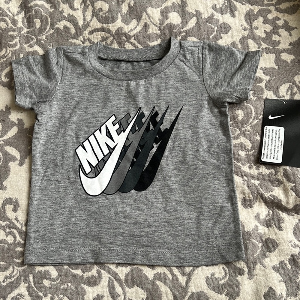 Baby Boy 12 Months old in Size Nike teeshirt. BNWT